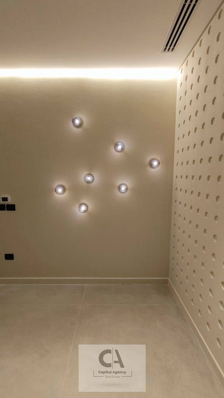 10 df20a44f-869b-4a23-b122-0c3e0cf2bc11. jpg