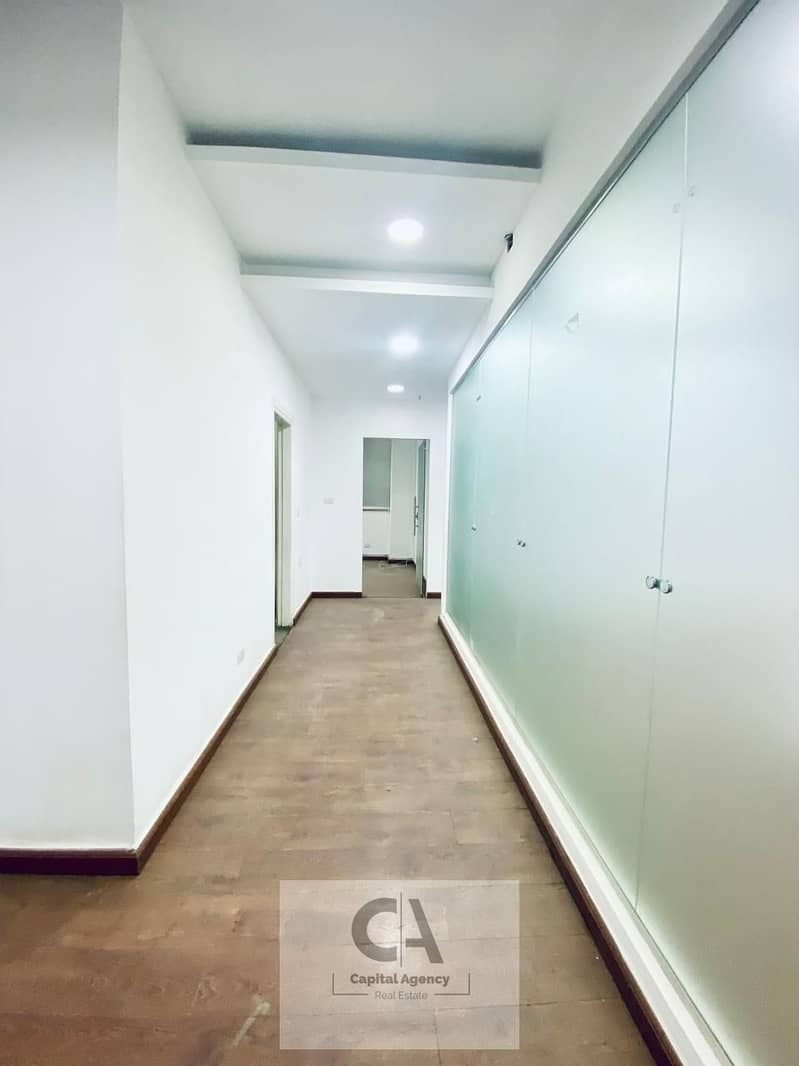 12 671fe74c-24eb-4961-b705-4b170b8d531d. jpg