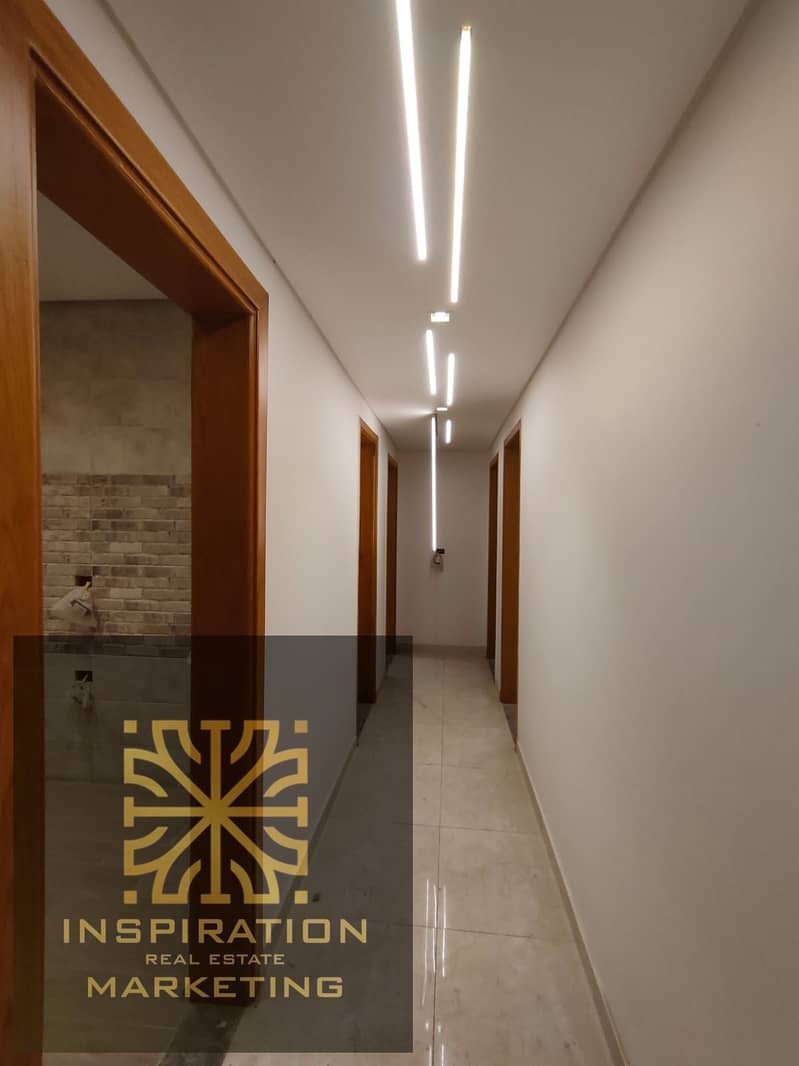 4 131d28af-0d60-48b8-9a0a-9a2ad0f6bff2. jpeg