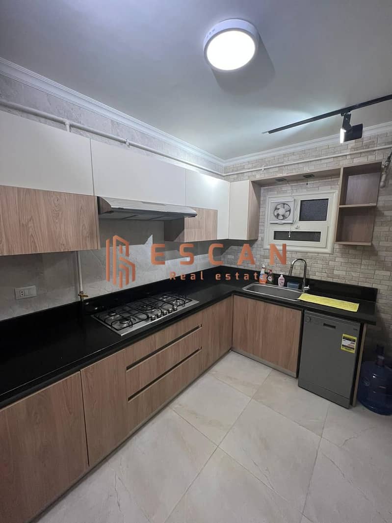 11 U646536 (6). jpeg