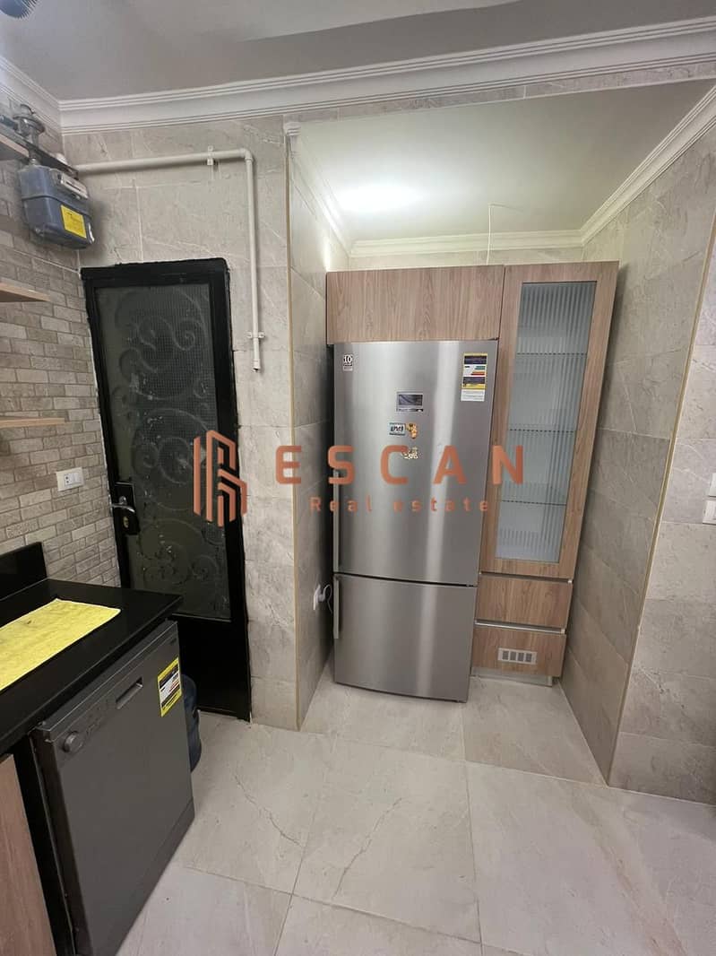 12 U646536 (8). jpeg