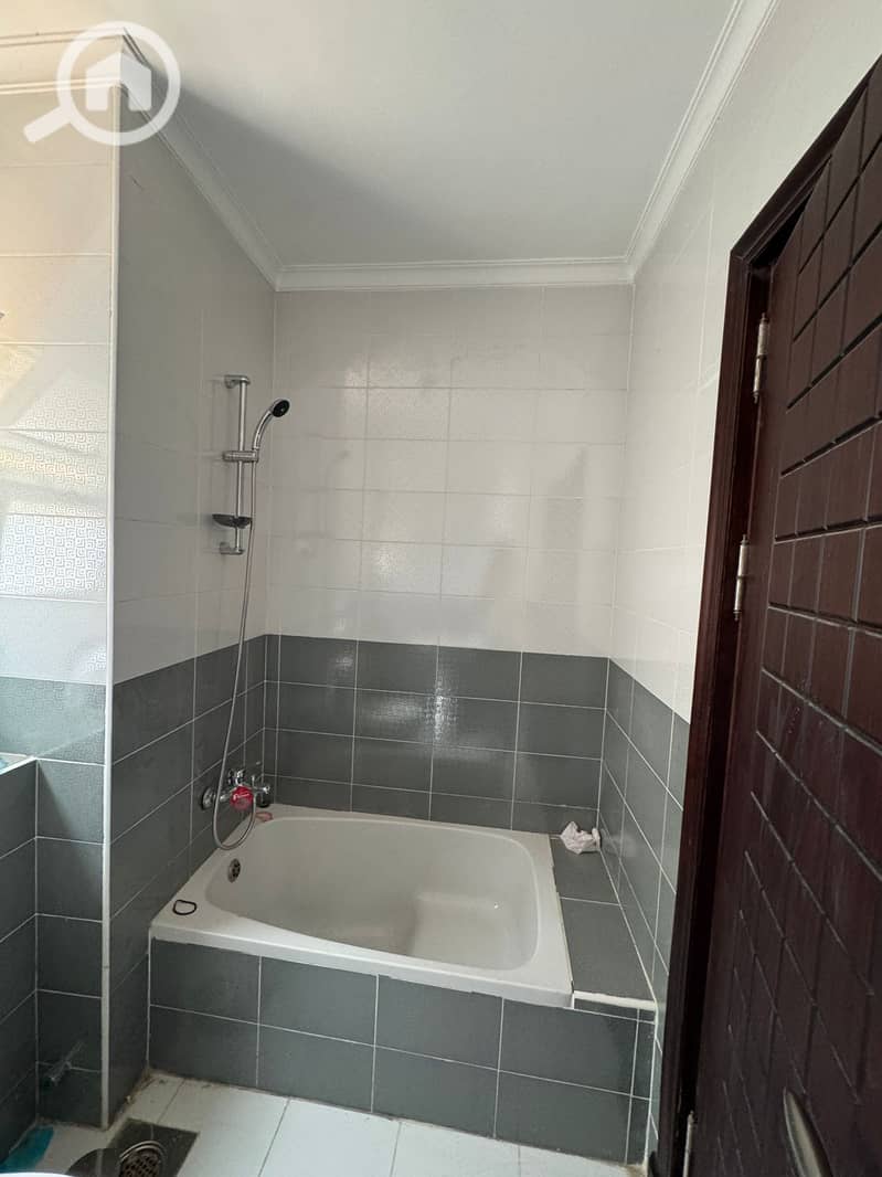 4 WhatsApp Image 2025-10-22 at 16.13. 32_f351b2ff. jpg