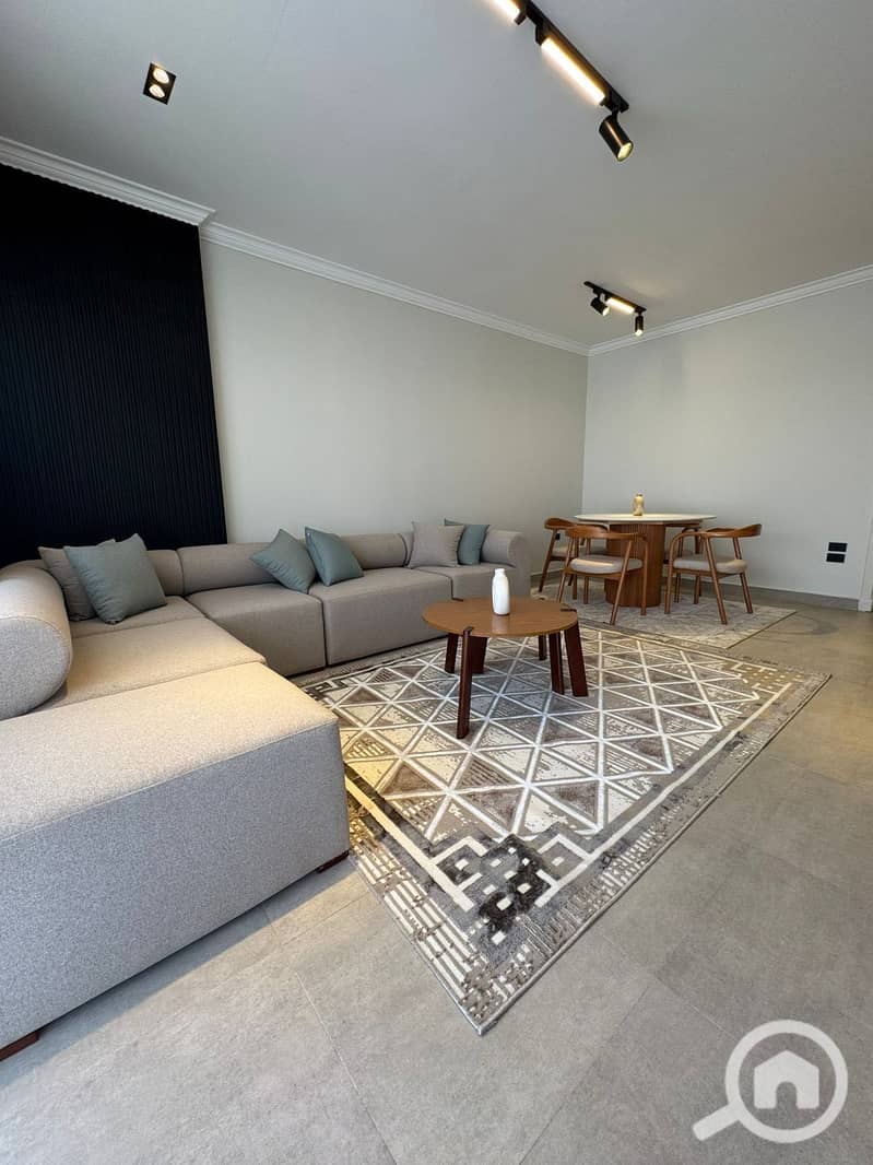 8 594958847_849192001067004_8629950443493855_n. jpg