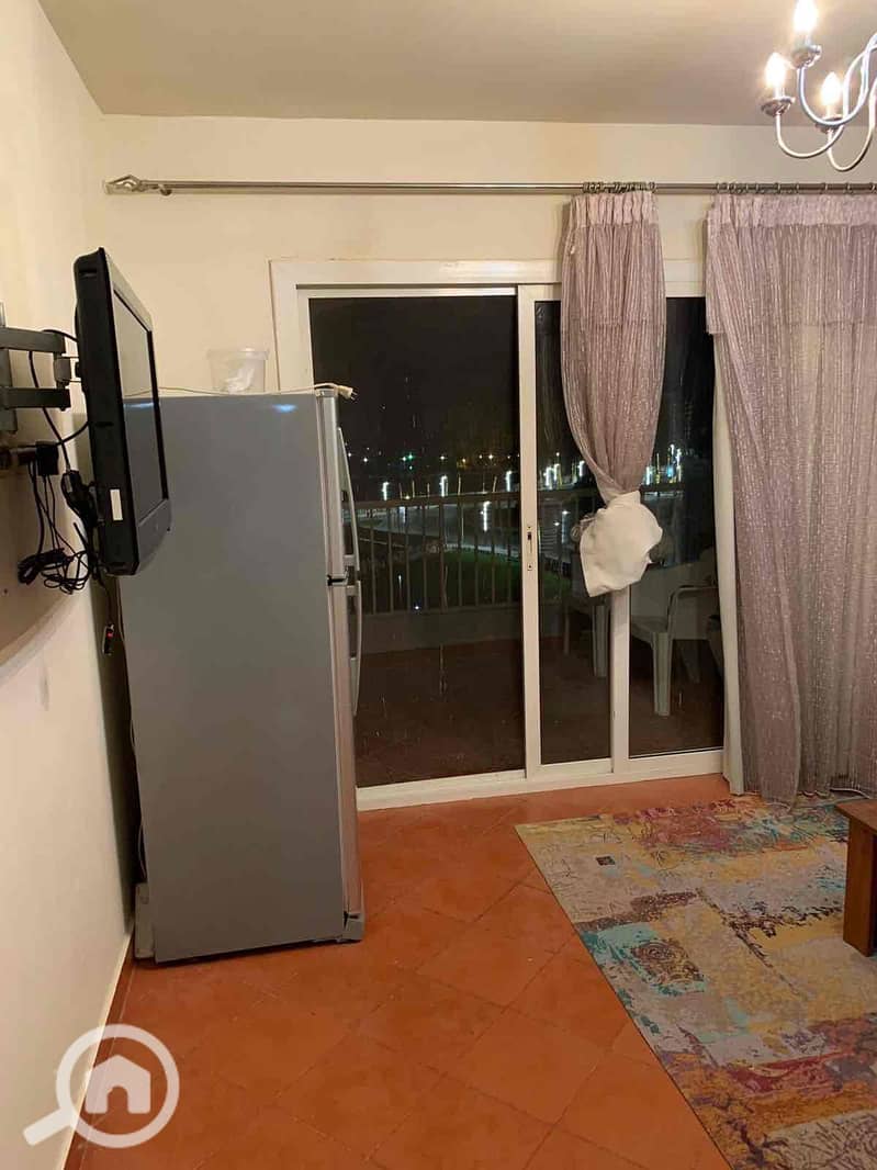 2 f6242d99-4110-4ff7-9b52-43ebde559650. jpg