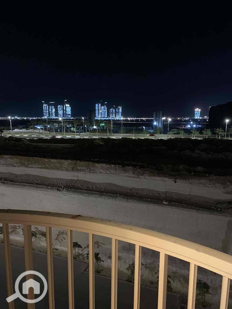 7 a6d1f543-16d5-44b6-9deb-c00c9a770296. jpg