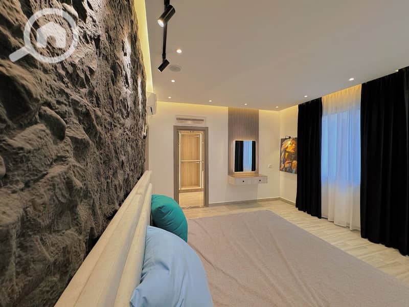 12 WhatsApp Image 2025-12-21 at 12.08. 07 (1). jpeg