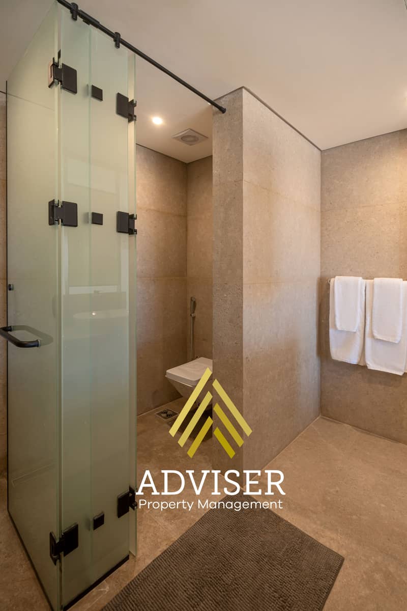 4 OYYIKUKJK (1). jpg