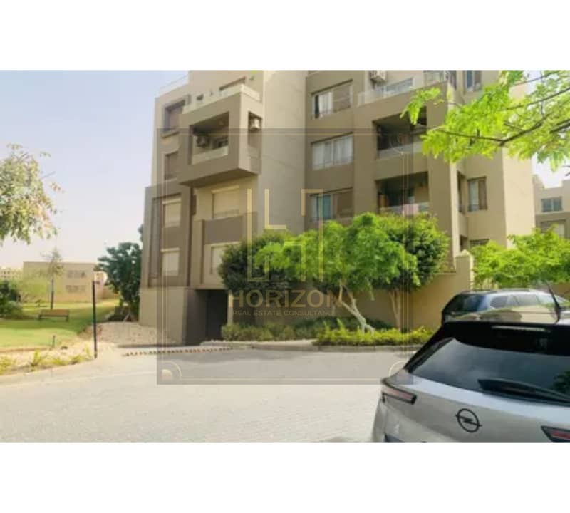 2 8428549-20fabo. jpg