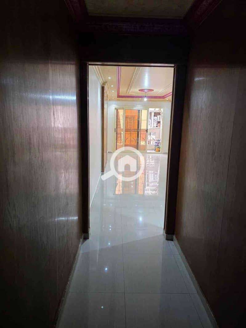 9 3d1504f6-a605-4dd8-9469-c20df0b9f86e. jpg