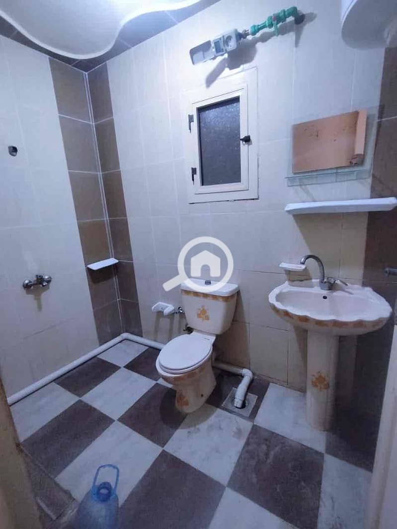 4 e42b3dc9-d71a-4f5d-94f6-7697492cf2f5. jpg