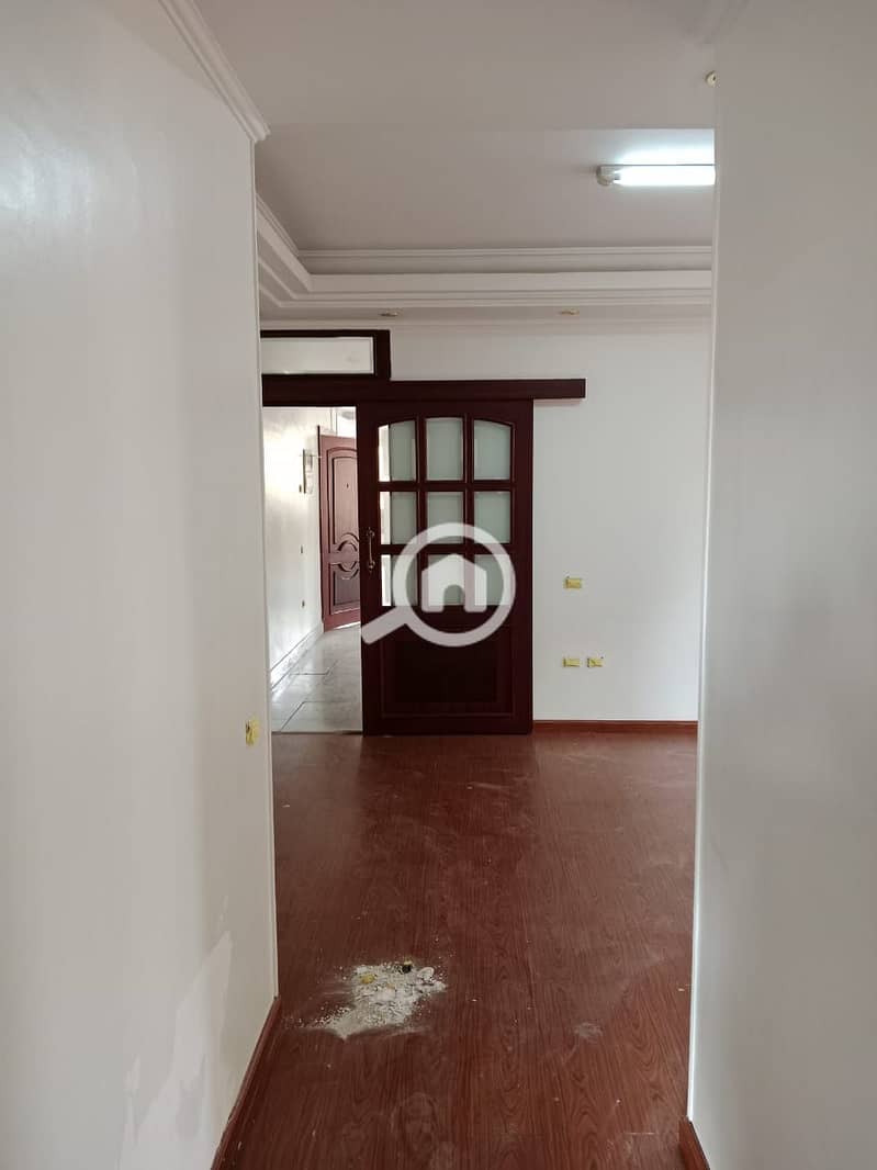 2 a2d688e6-1a15-4652-ace8-e8228a941cb0. jpg