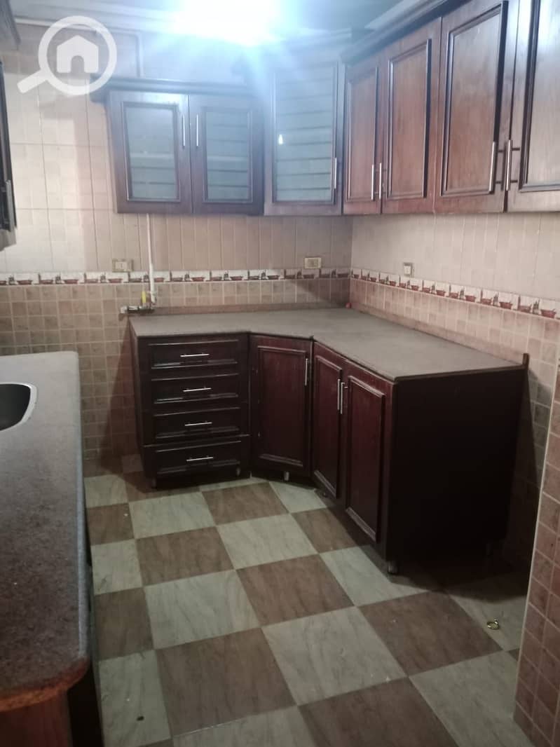 5 50d3021a-2a53-436a-b5ed-80bc39bd6d09. jpg