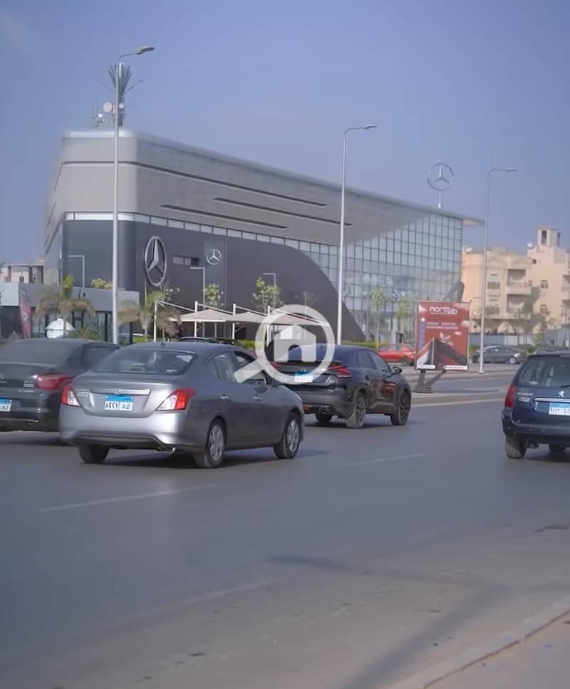 18 985cd377-b0e3-4f6f-979a-f9f876ae7ef4. jpg