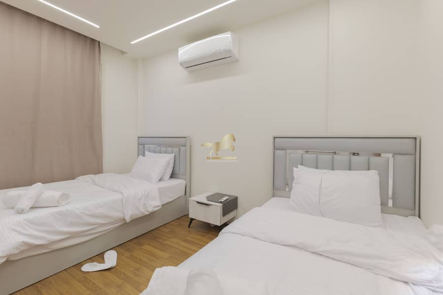 25 IMG_7537-Edit. jpg