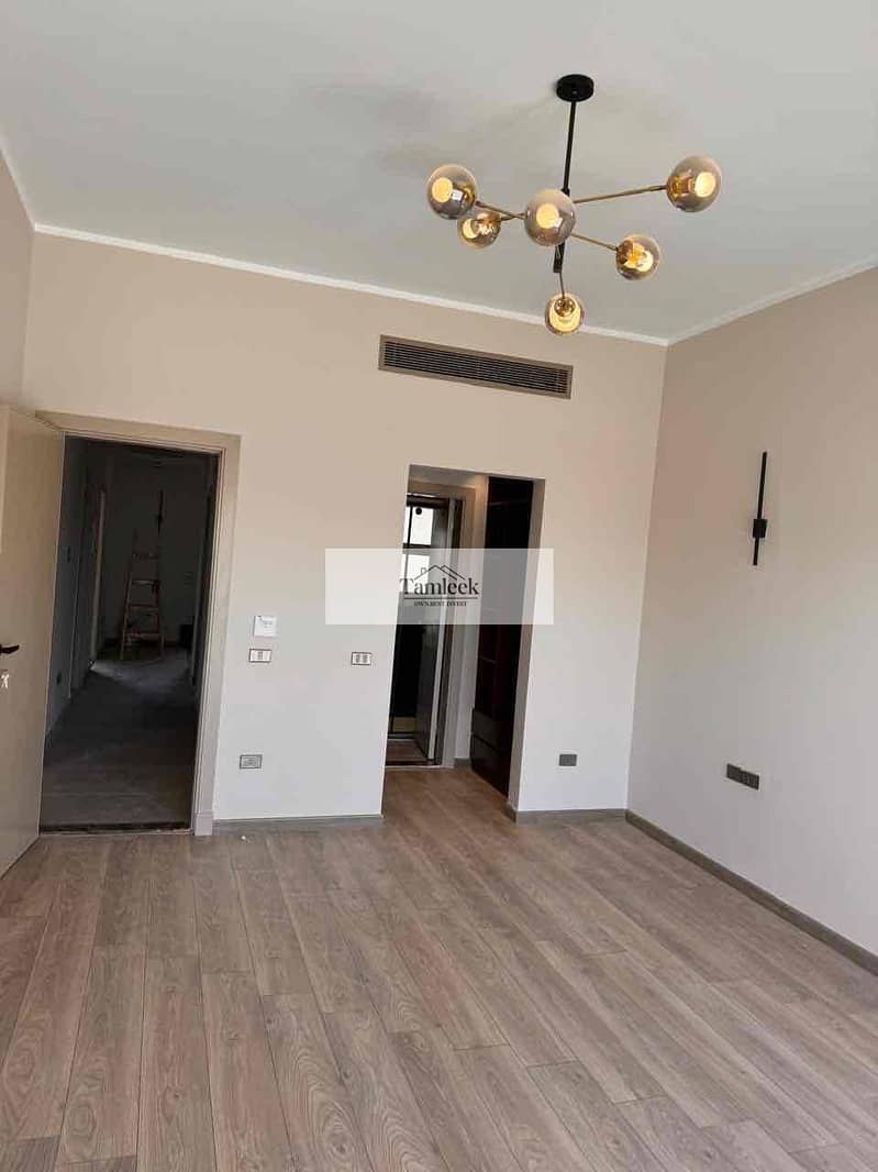 4 15e5e93c-3beb-4dd6-874d-8210d51f3d66. jpg