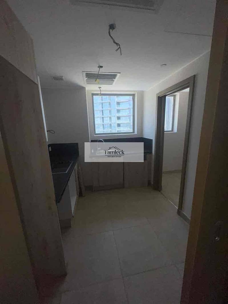 4 f2245cc2-4786-4145-ae96-c9f2e5038451. jpg