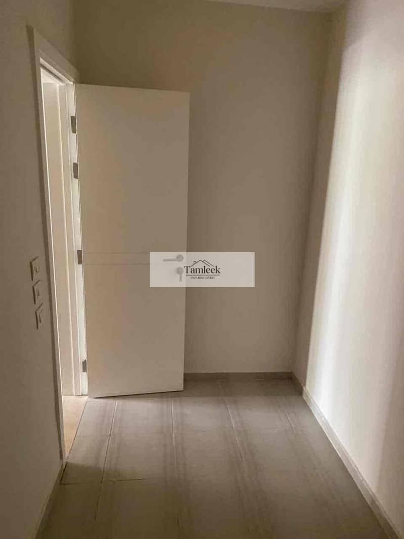 4 b408da6a-472a-46b5-95aa-4c1bbce4b167. jpg