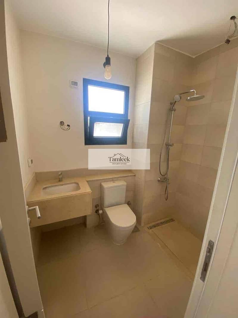 6 796553fd-886b-4b37-9efd-815af73be879. jpg