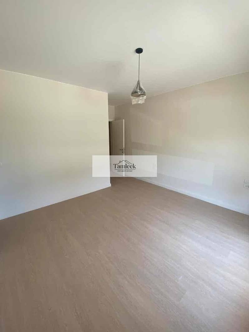 10 7ec55ad5-1e73-4644-8191-1cacf37ecda4. jpg