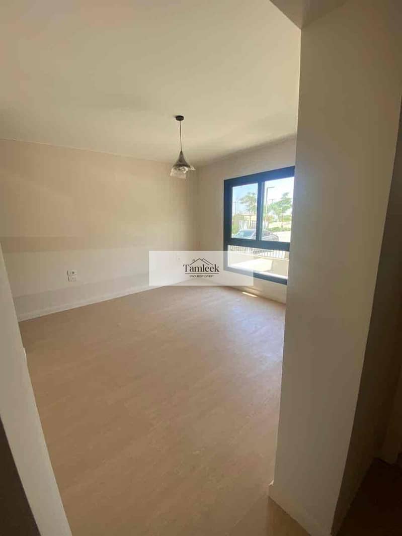 13 5a999e3c-72dc-47f3-bb2e-f9c0912cbe78. jpg