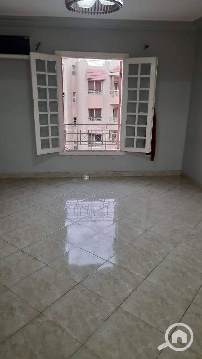 5 376a28ce-93d7-47c1-9060-35400f3241f3. jpg