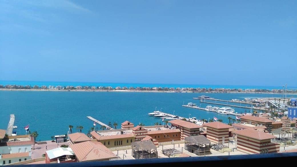 32 b25aad1e-b51c-4c47-88d2-b43ccb5e45dc. jpg