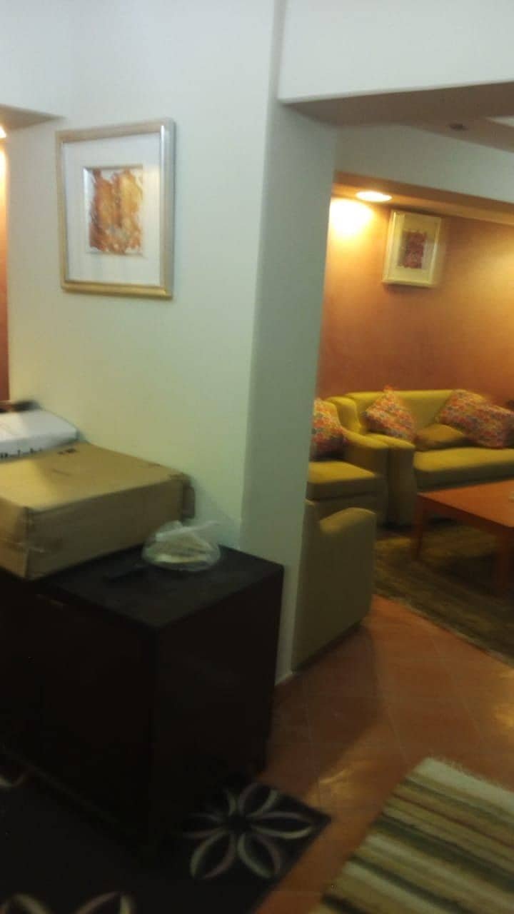 34 0a0bd407-54ff-48ff-9efb-273cd5edbce1. jpg