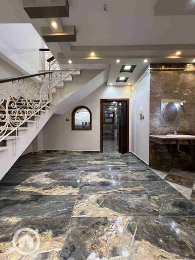 4 Bedroom Penthouse for Sale in 6th of October, Giza - IMG-20251221-WA0084. jpg