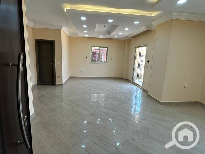 7 WhatsApp Image 2025-09-13 at 18.29. 47_8032f95a. jpg