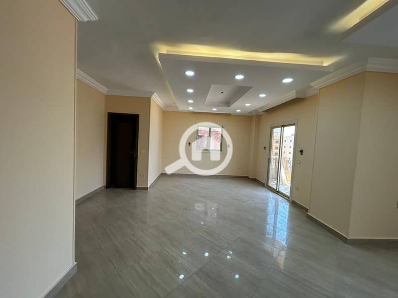 8 WhatsApp Image 2025-09-13 at 18.29. 47_53711226. jpg