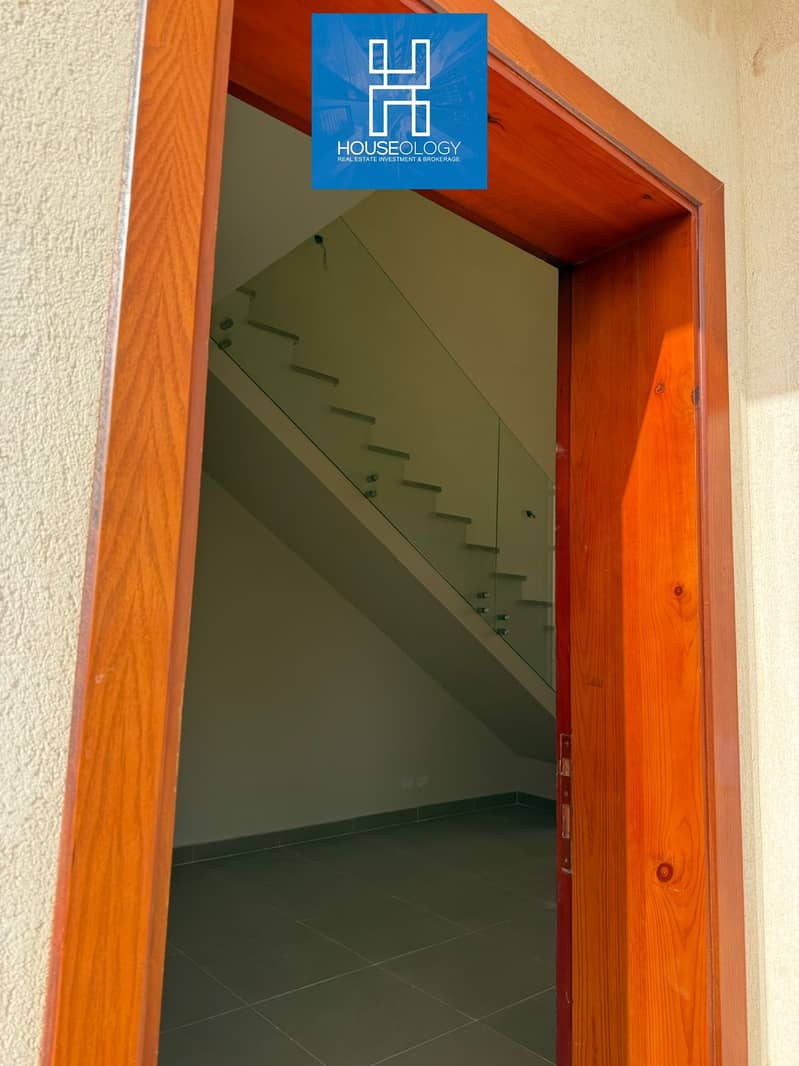 8 WhatsApp Image 2025-12-16 at 13.25. 02 (2). jpeg