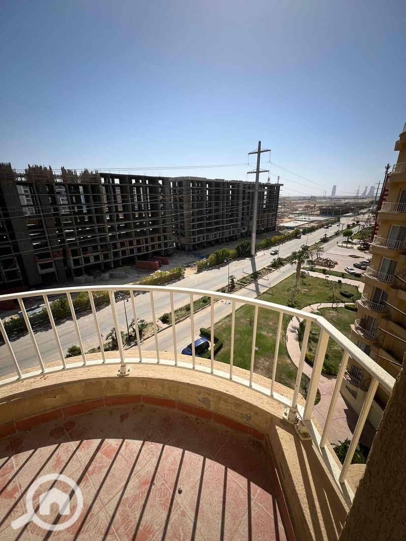 10 51b798fa-a0a4-4925-bf8b-fad0c2824c56. jpg