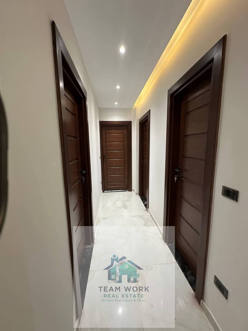 9 47f9b0ad-821b-4c12-b7e7-abd5024a9af7. jpg