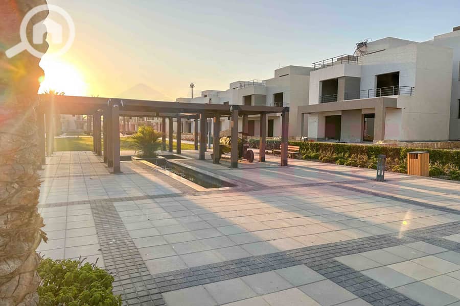 10 WhatsApp Image 2025-12-18 at 5.37. 20 PM. jpg