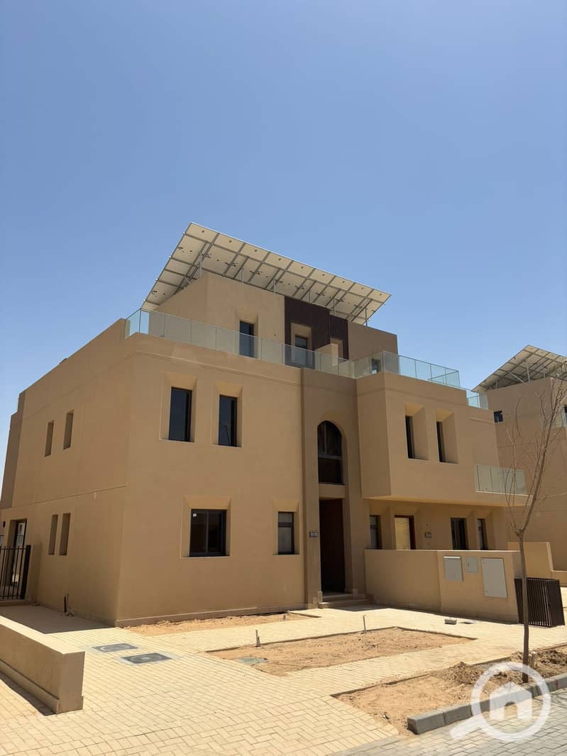 6 1512cb0e-b6d4-4e64-a1d2-0b6e9db71966. jpeg