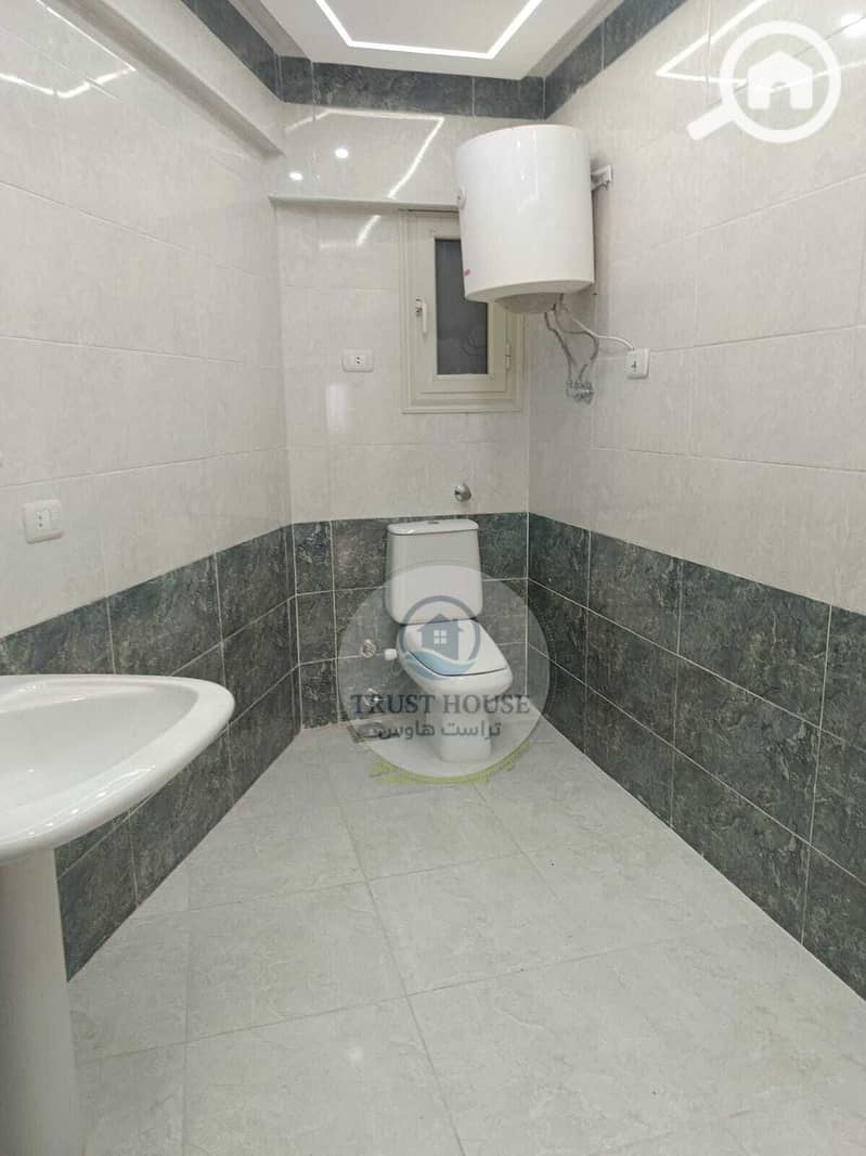 4 WhatsApp Image 2025-12-21 at 15.50. 58 (1). jpeg