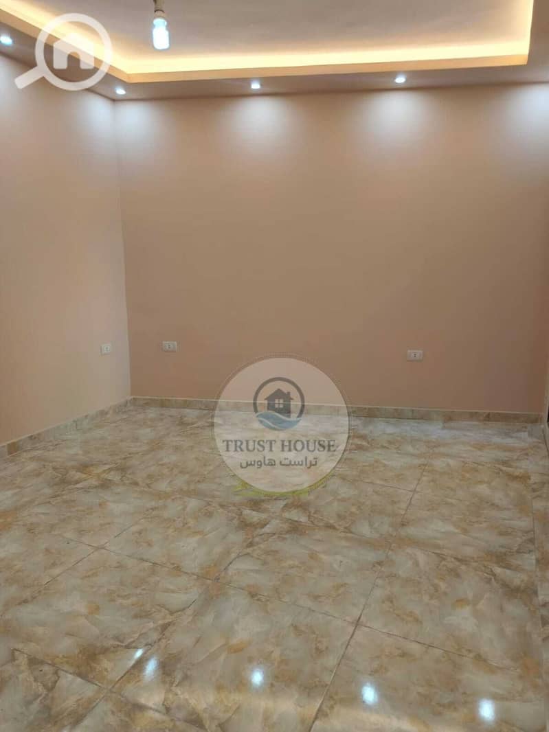 10 WhatsApp Image 2025-12-21 at 15.51. 00 (1). jpeg