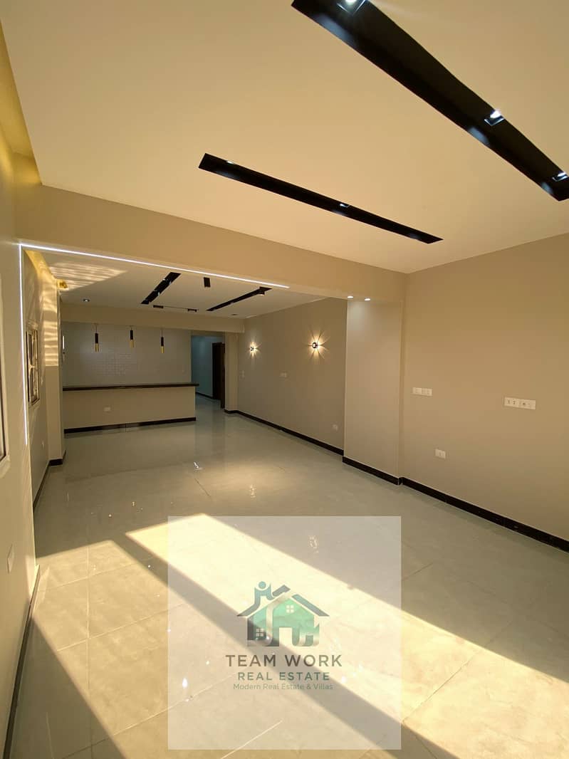 2 4f2e30fb-f08f-4d81-b9b3-a0375d63966e. jpg