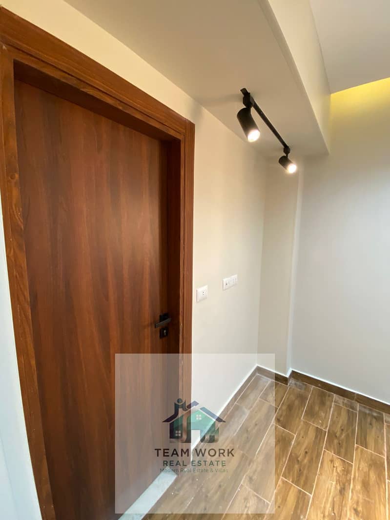 11 51512864-5d9a-42b2-a90e-ed0a06b96a5d. jpg