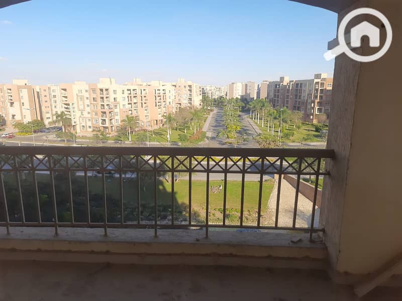 8 ff4a6208-c2ac-4c90-8cc6-f12d96901e11. jpg