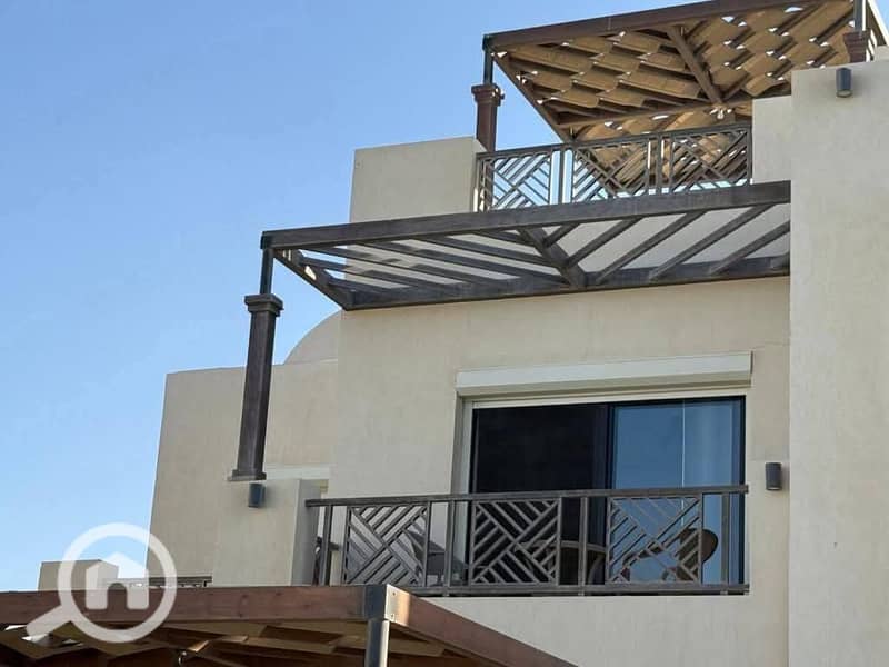 4 594905832_122329280480003192_25867499743957869_n. jpg