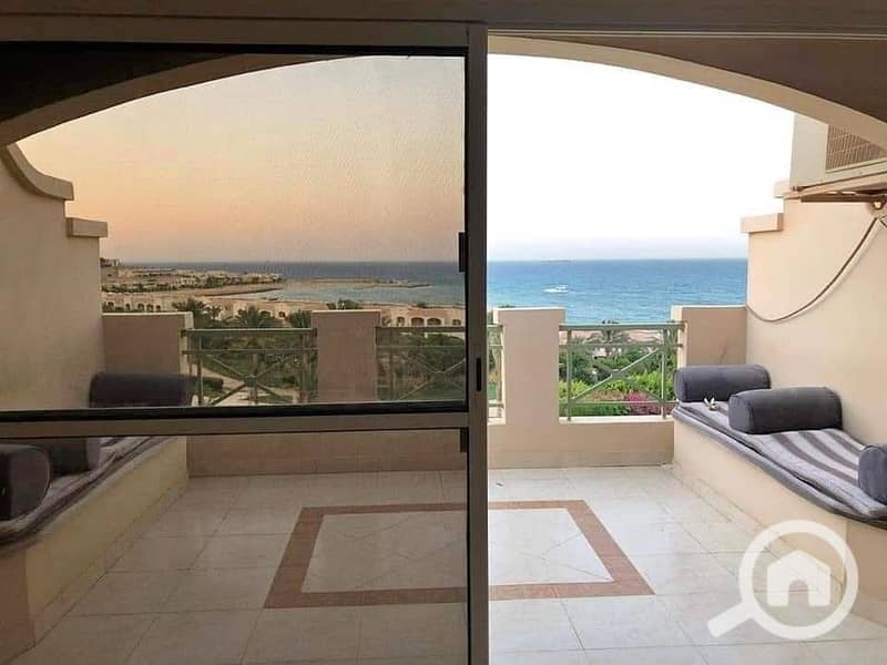 4 cffbb6f2-ef3a-42de-9149-89ad3f92c8ab. jpg