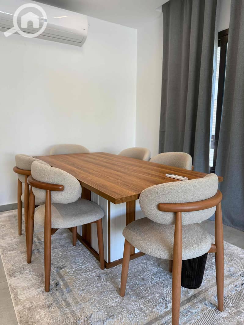 12 26783b37-14d6-4d74-a992-751587b74b15. jpg