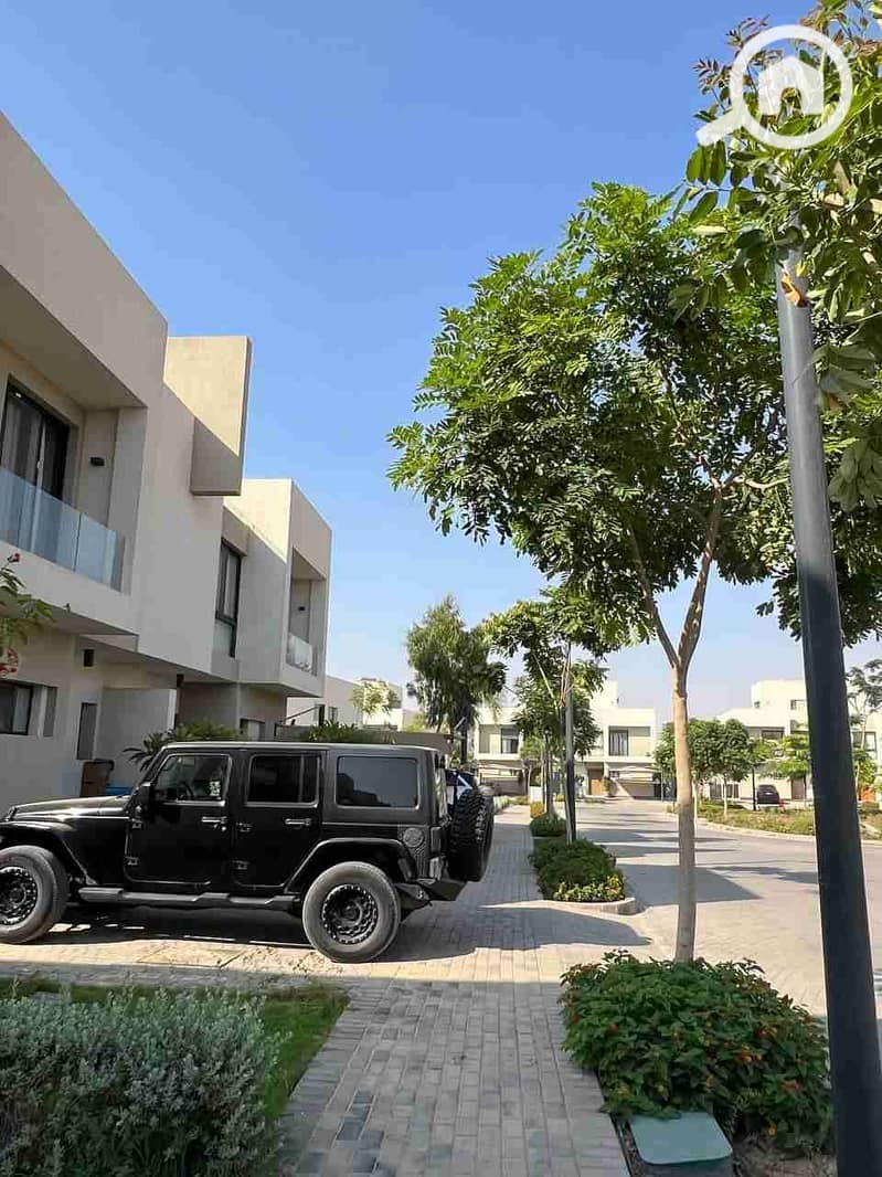 12 IMG_20251010_185644_291. jpg