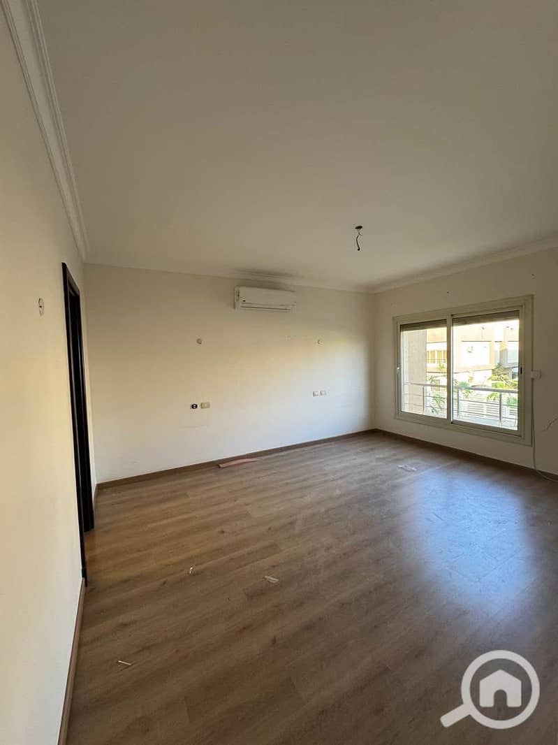 4 73947ef5-069e-4d09-b14a-38e2e67e372f. jpeg