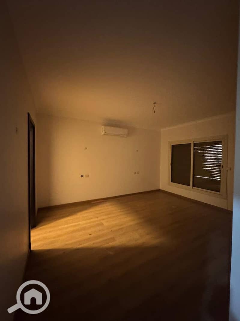 8 5f45d9fb-ba9b-4201-a1f0-cb8b55b03971. jpeg