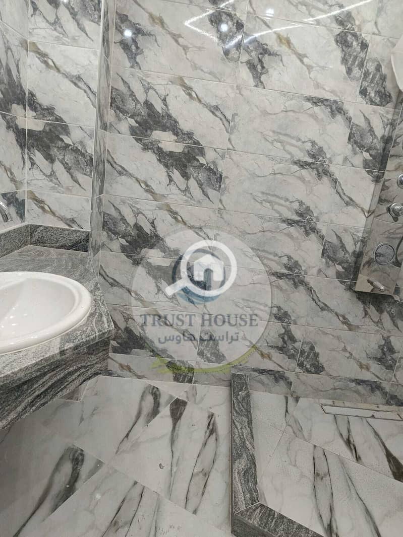 9 WhatsApp Image 2025-12-21 at 15.58. 24 (1). jpeg