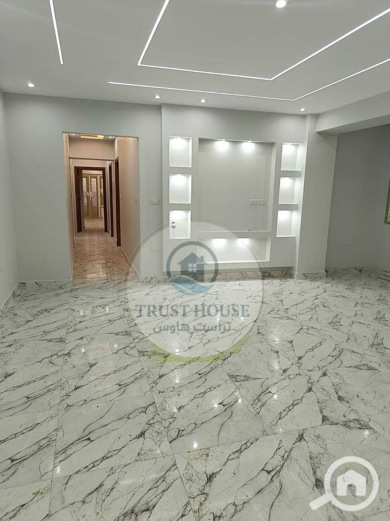 22 WhatsApp Image 2025-12-21 at 15.58. 28 (1). jpeg