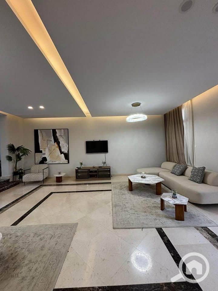 8 598131910_905970965423941_8610525991995430121_n. jpg