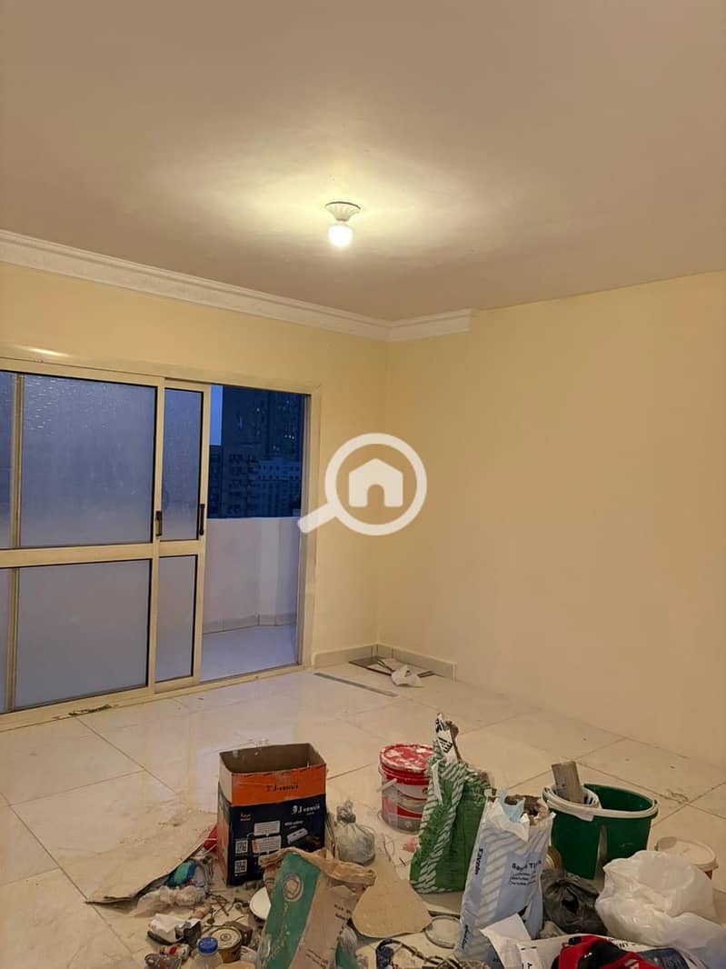 9 42f2fc85-a7d7-43b4-974e-3557a656dc20. jpeg